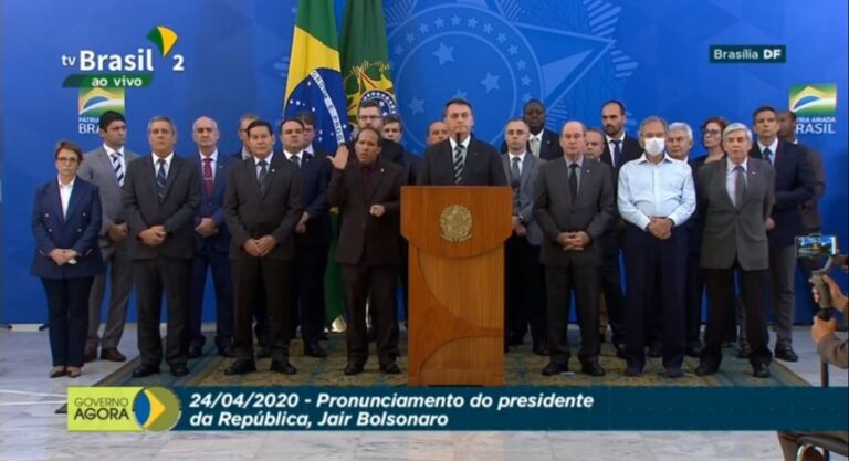 Bolsonaro diz que Moro autorizaria exoneração de Valeixo se fosse indicado ao STF