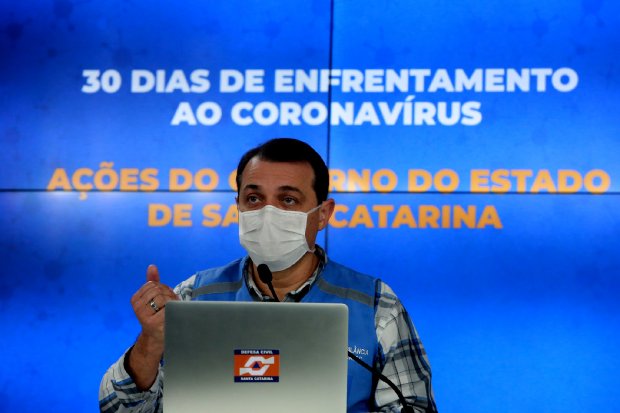 Coronavírus: Governo pode voltar a restringir atividades, alerta Moisés