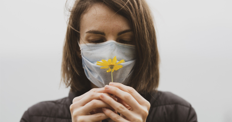 Coronavírus: Por que o vírus afeta o olfato e o paladar?