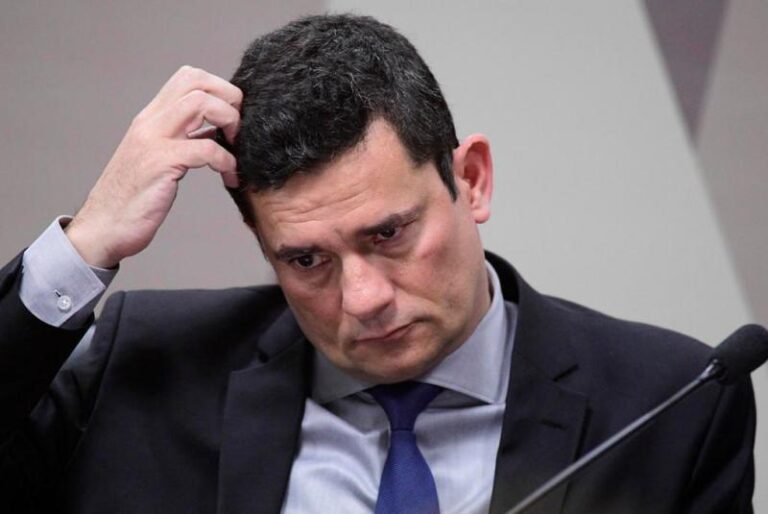 Justiça determina mandado de busca e apreensão na casa de Sergio Moro