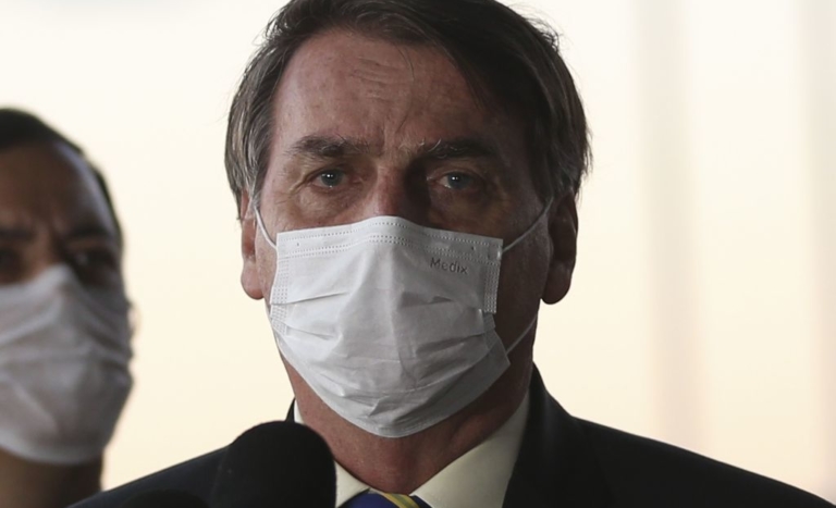 Presidente Jair Bolsonaro testa positivo para coronavírus