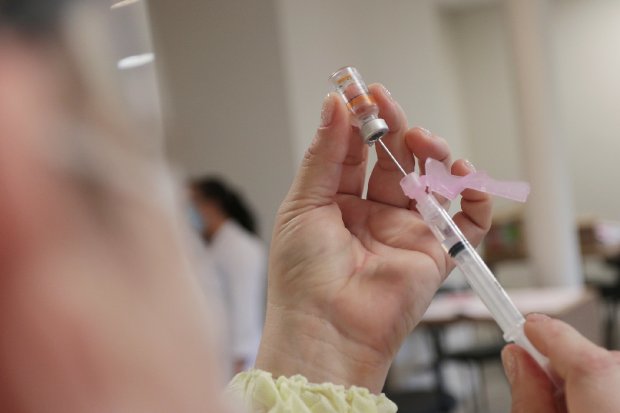 SC: 349,2 mil doses da vacina contra a Covid-19 foram aplicadas no estado