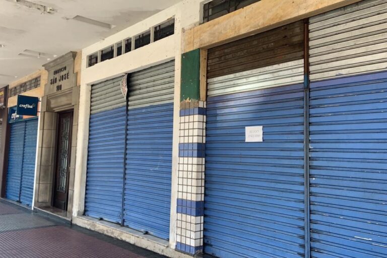 Mais de 75 mil lojas fecharam no Brasil em 2020, aponta CNC