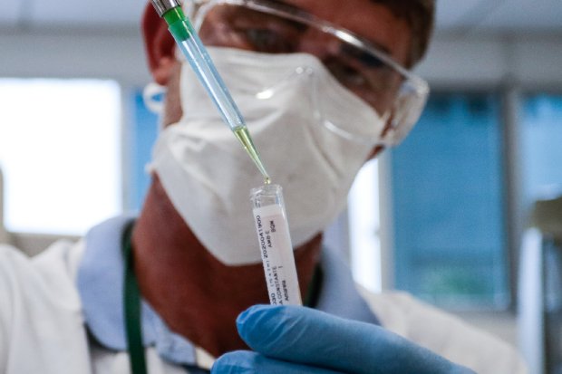 Saúde acompanha estudo da vacina tríplice viral no combate à Covid-19