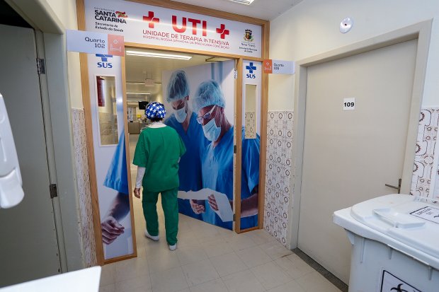 Santa Catarina tem quase 400 pacientes à espera de leito de UTI