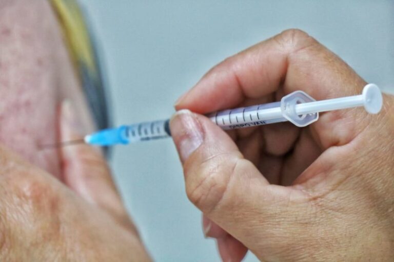 DIVE-SC confirma morte de homem após reação da vacina contra a Covid-19 em Blumenau