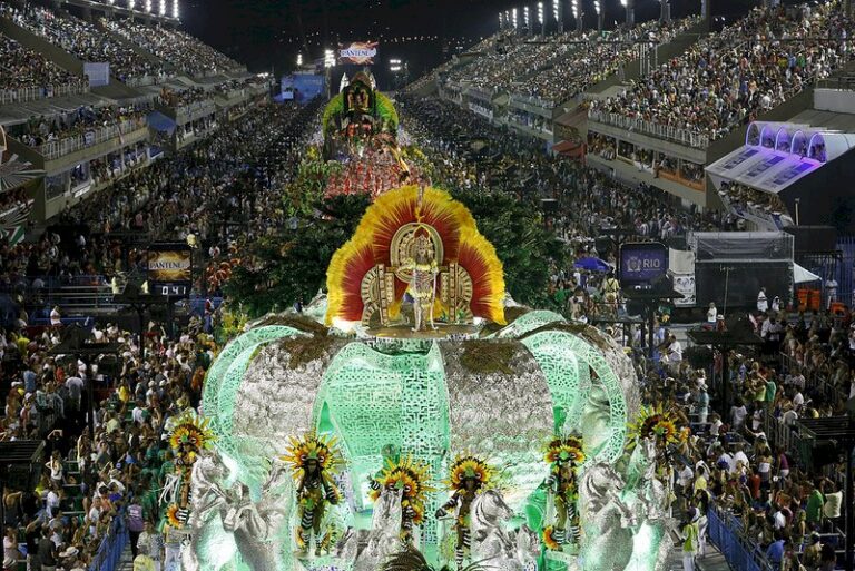 Pesquisa aponta que 87% dos brasileiros são contra as festas de Carnaval em 2022