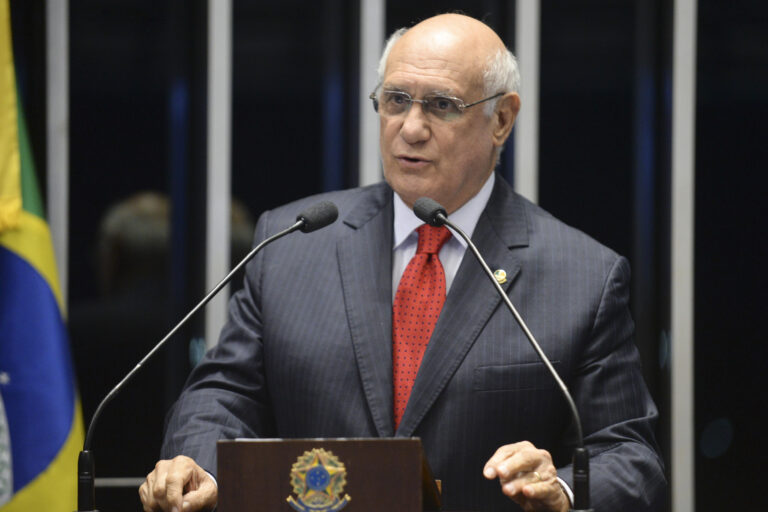 Senador pede impeachment de Moraes e punição para outros por participar de fórum nos Estados Unidos