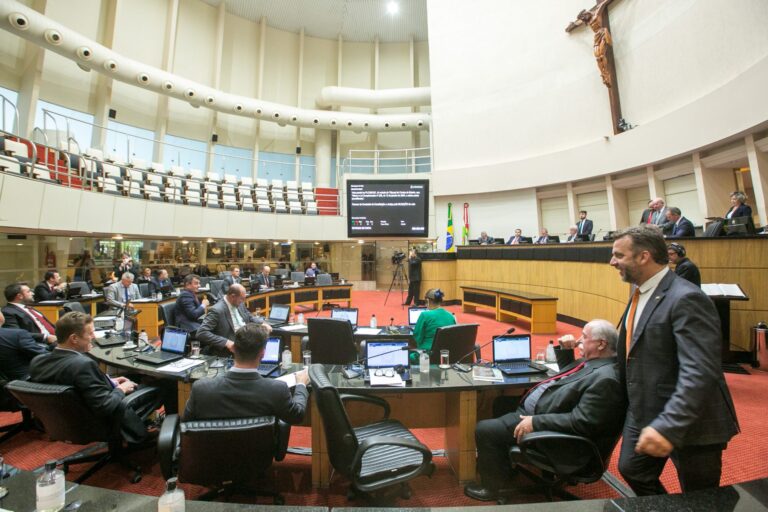 Abrasel: Deputados estaduais mantêm os catarinenses pagando mais caro