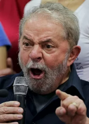 Lula diz que PT está cansado de pedir perdão por escândalos da Lava Jato e recessão