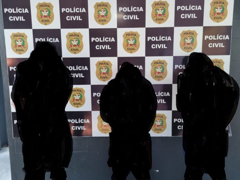 Polícia Civil prende três suspeitos de matar venezuelano em praça de Capinzal