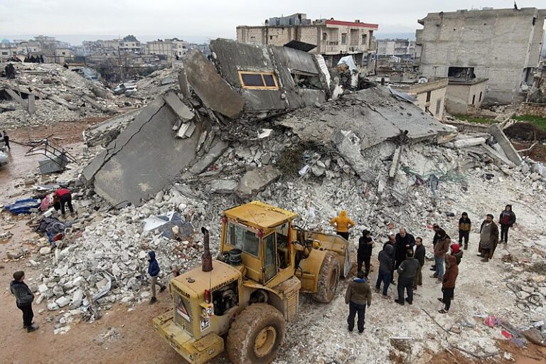 Número de mortos por terremoto em Turquia e Síria passa de 20 mil