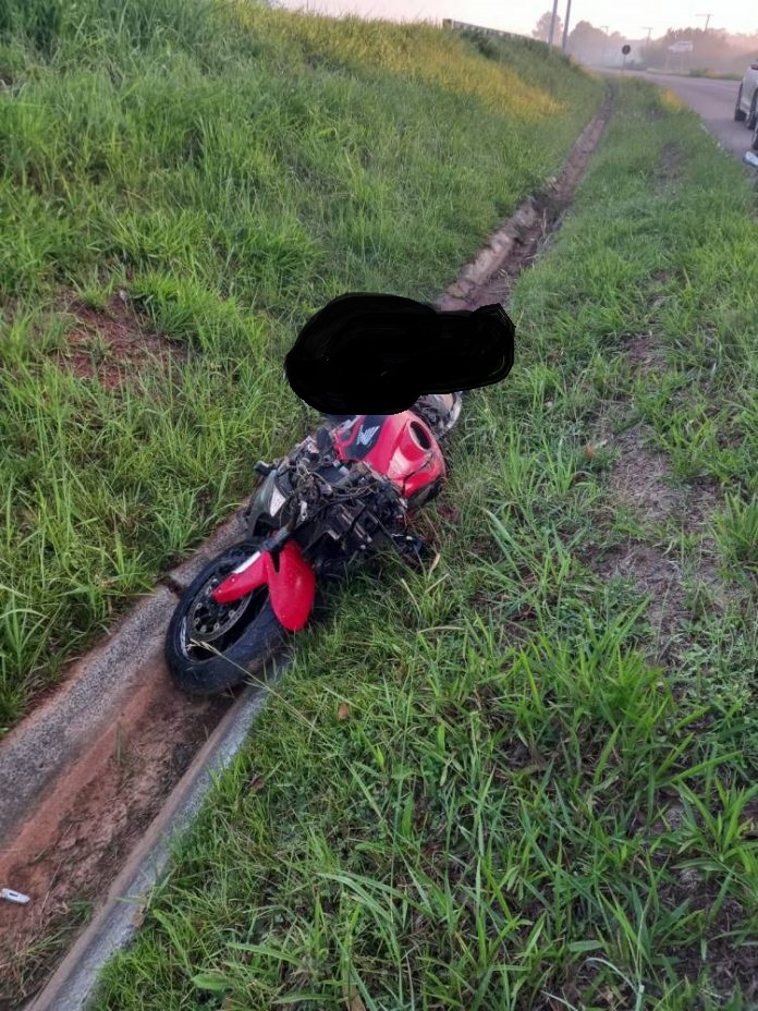 Motociclista morre em saída de pista na marginal da BR-101 em SC