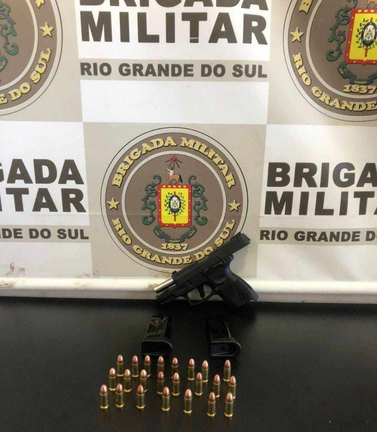 Brigada Militar apreende duas armas de fogo e munições