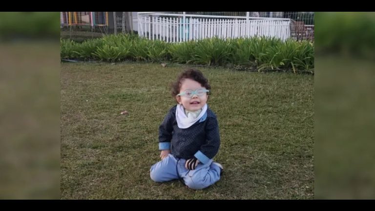 Menino de 3 anos arranca ‘tráqueo’, fica sem oxigênio e morre, no PR