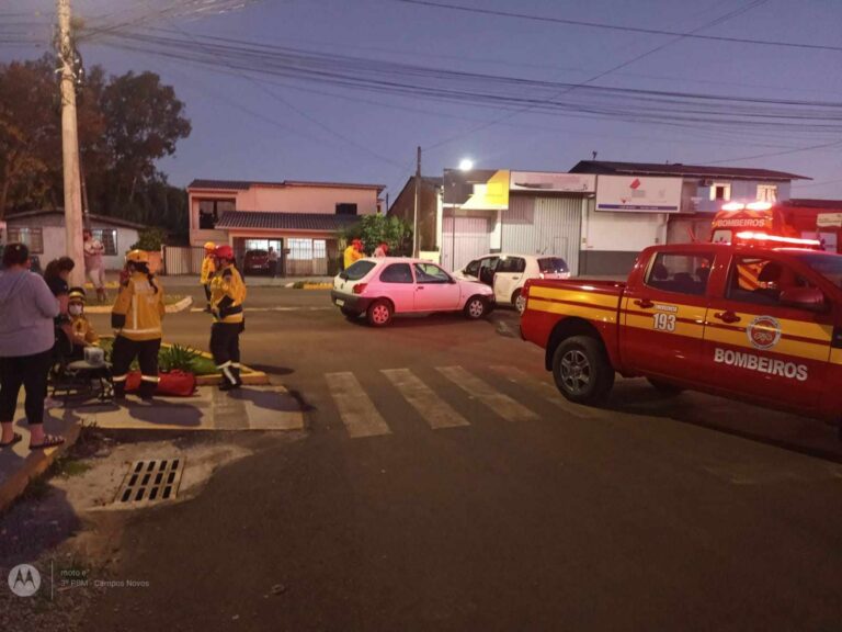 Colisão entre dois carros registada em avenida de Campos Novos