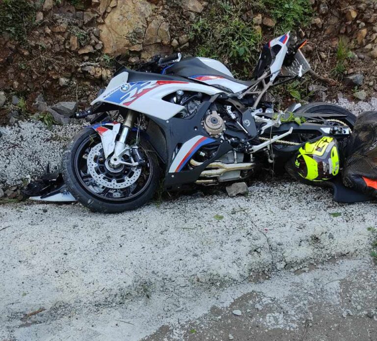 Motociclista perde a vida após colidir contra barranco na BR-282 em Vargem Bonita