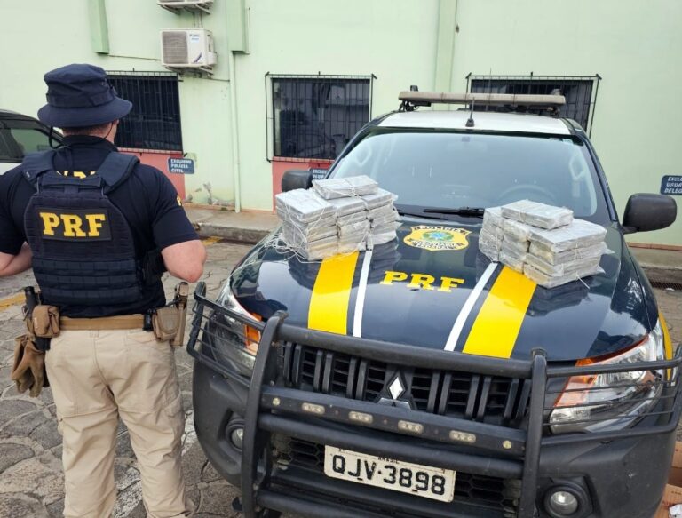 Casal preso com 31 kg de cocaína escondida no teto de veículo na BR-153 em Concórdia