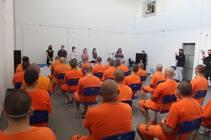Ressocialização: aumenta a procura por programas educacionais no sistema prisional de SC